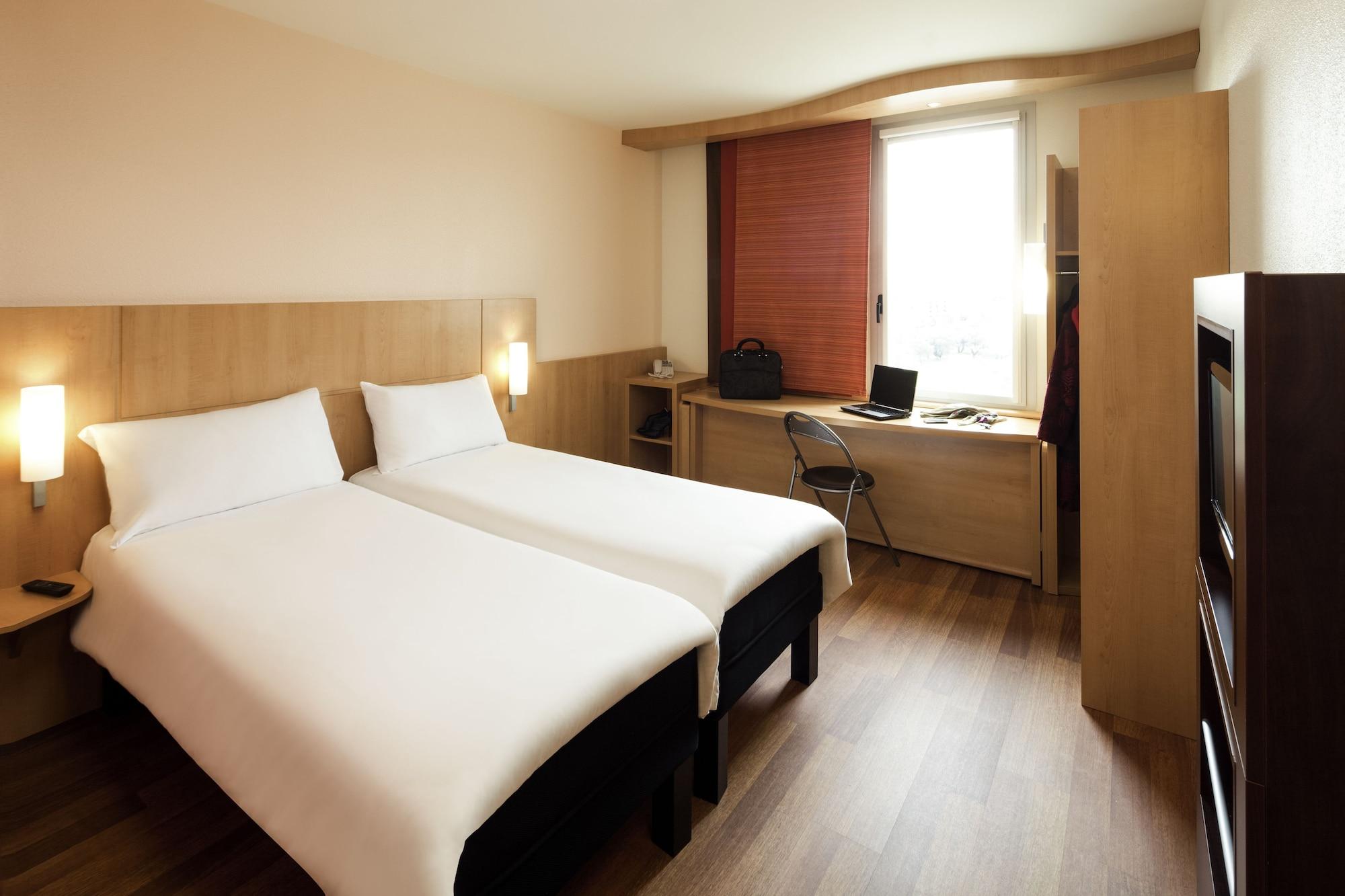 Ibis Jose Malhoa Lisbon