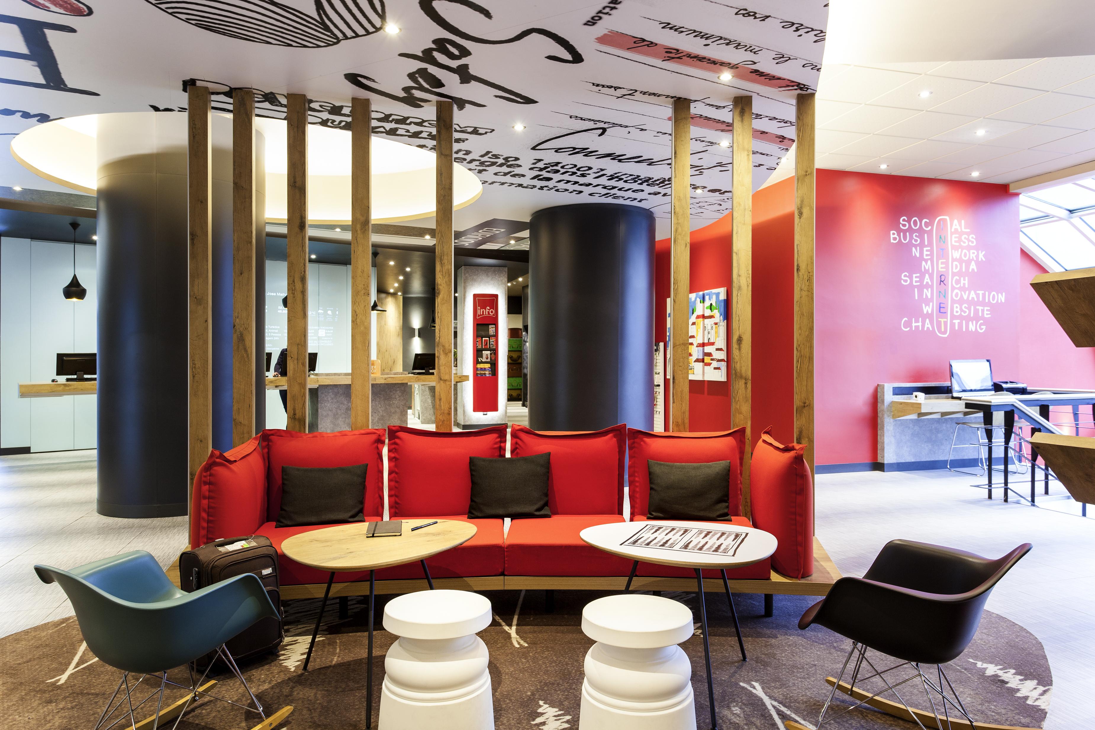Ibis Jose Malhoa Hotel 2*
